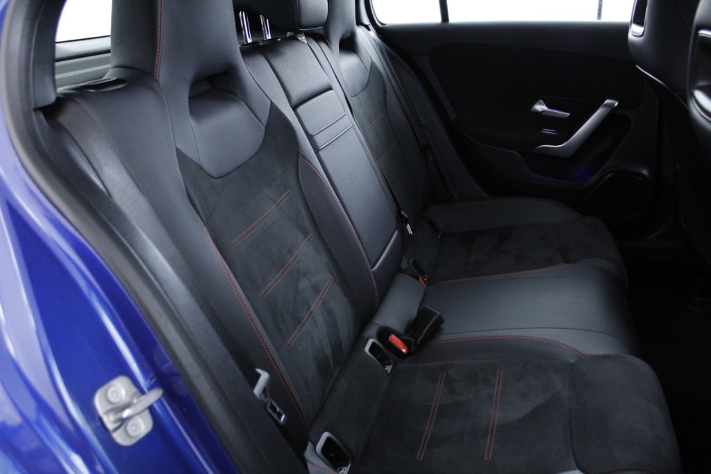 Mercedes-Benz Classe A - 180