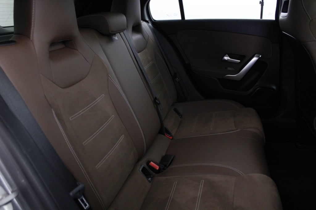 Mercedes-Benz Classe A - 180