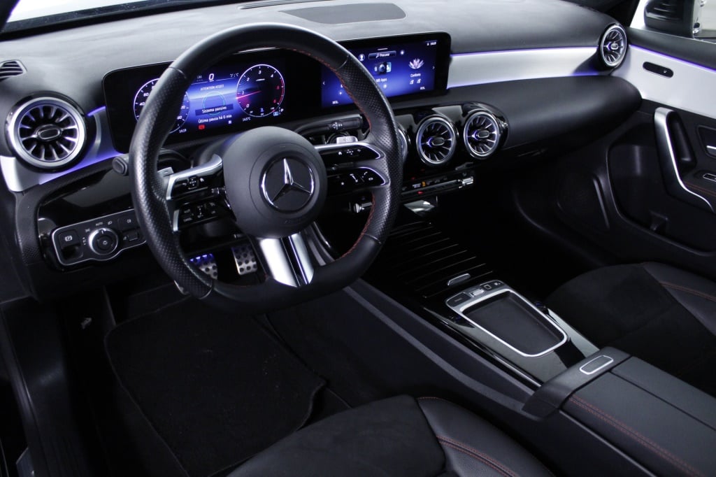 Mercedes-Benz Classe A - 180