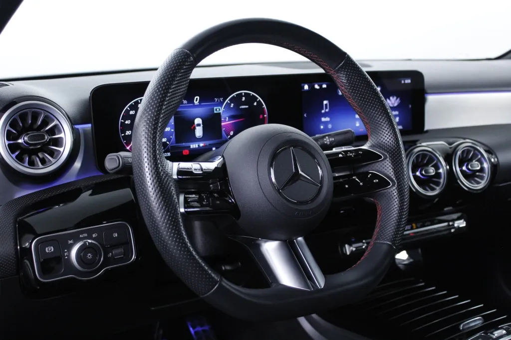 Mercedes-Benz Classe A - 180