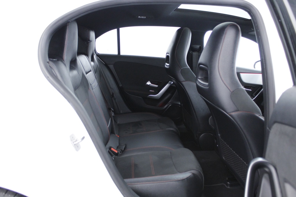 Mercedes-Benz Classe A - 180