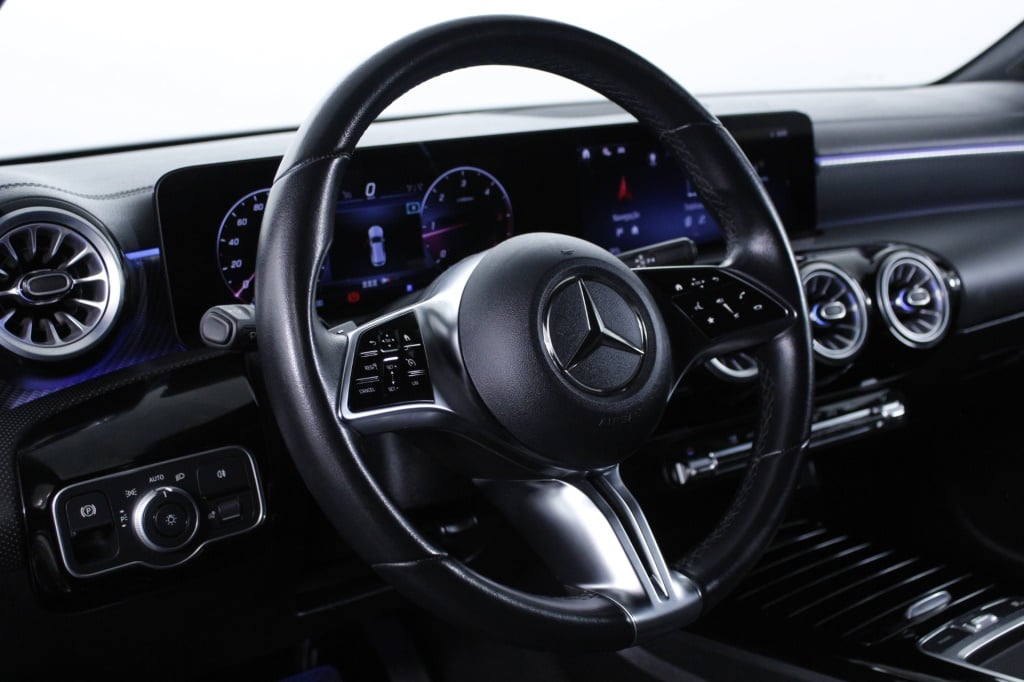 Mercedes-Benz Classe CLA - 180