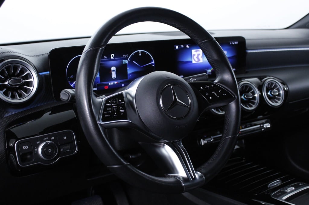 Mercedes-Benz Classe CLA - 180