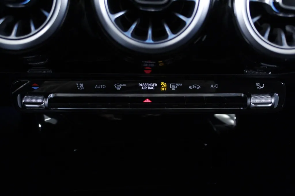 Mercedes-Benz Classe CLA - 180