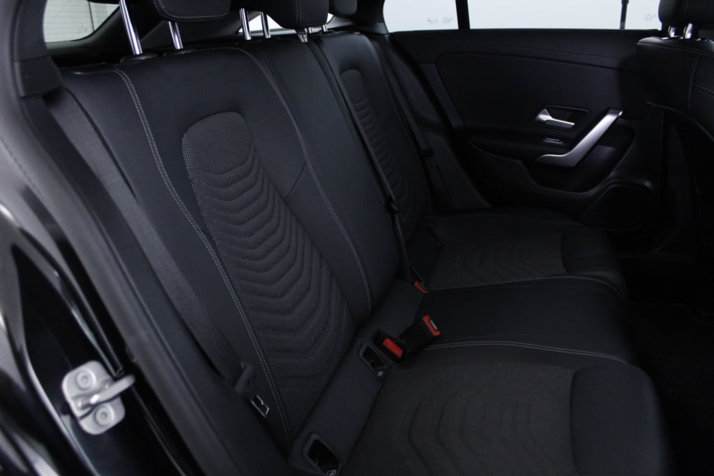 Mercedes-Benz Classe CLA - 180