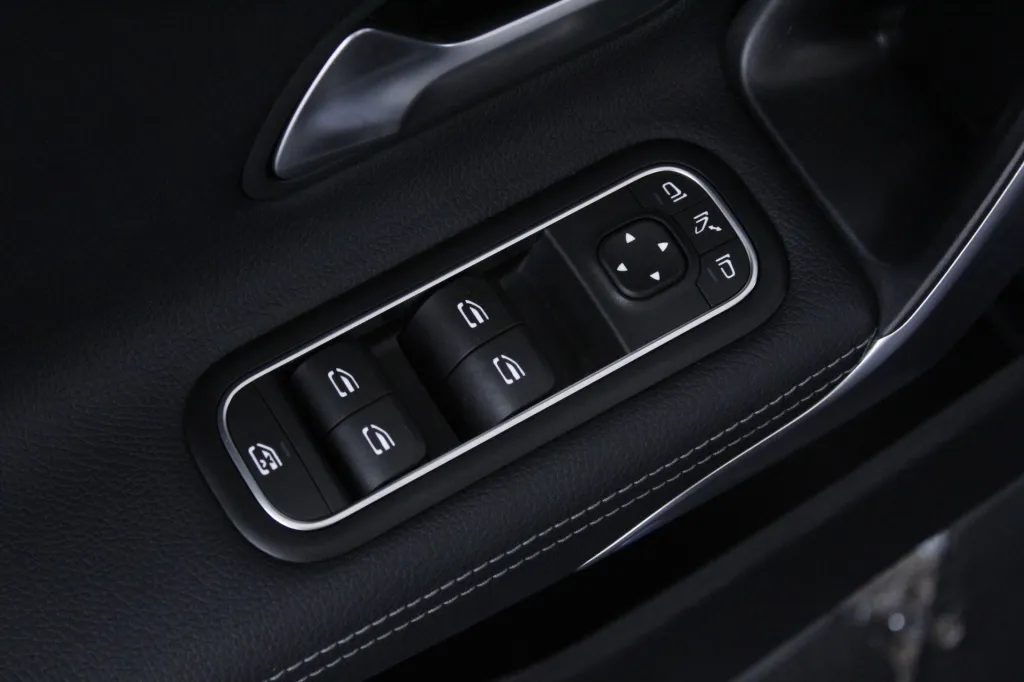 Mercedes-Benz Classe CLA - 180
