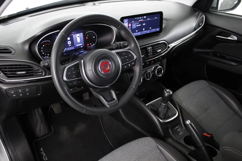 Fiat Tipo Station Wagon Cross