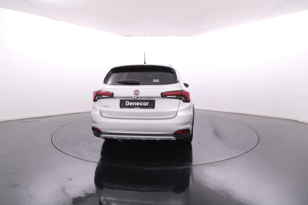 Fiat Tipo Station Wagon Cross