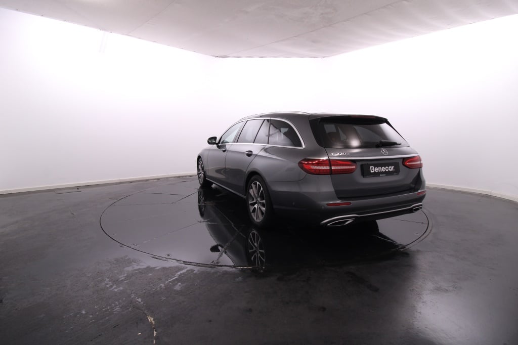 Mercedes-Benz Classe E - 220