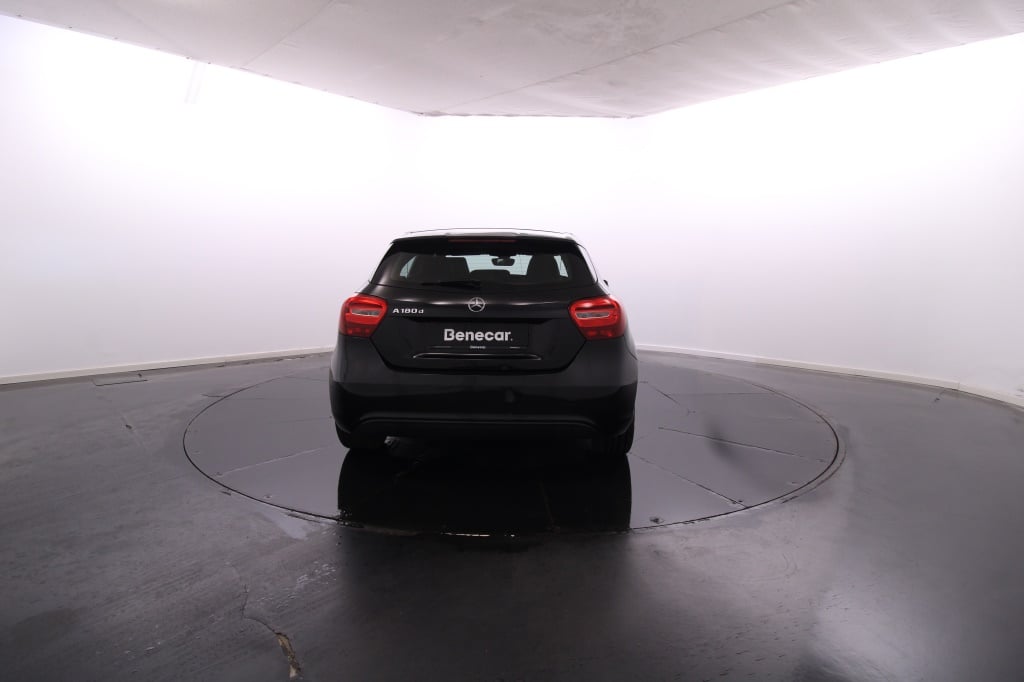 Mercedes-Benz Classe A - 180