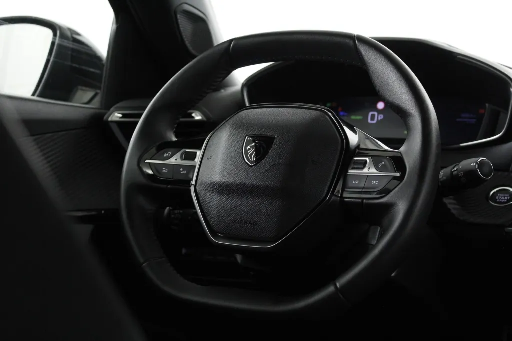 Peugeot e-2008