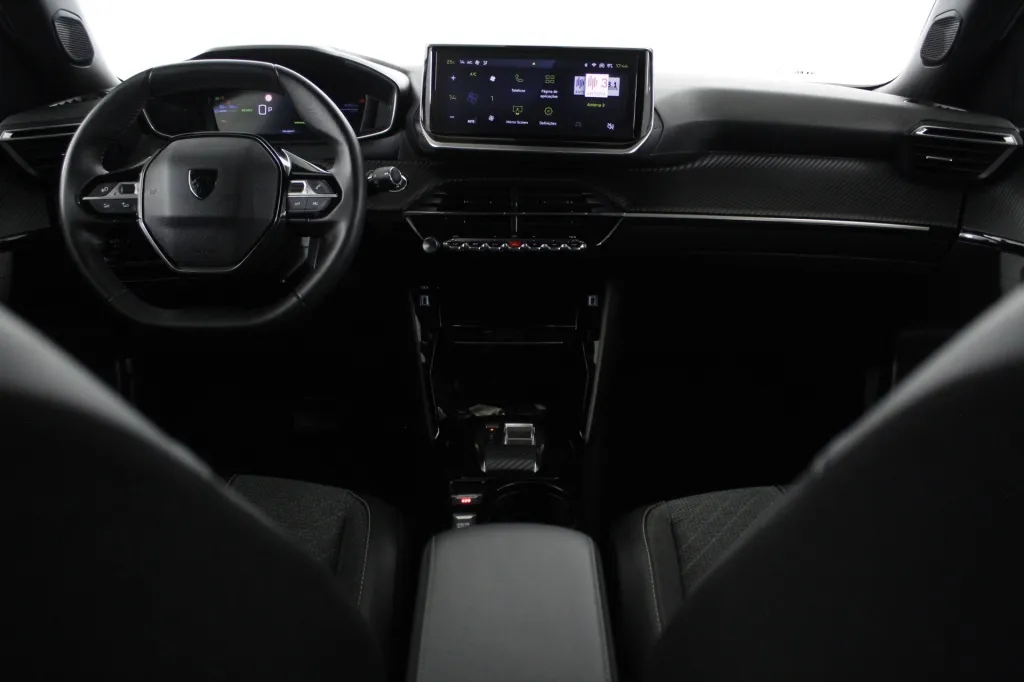Peugeot e-2008