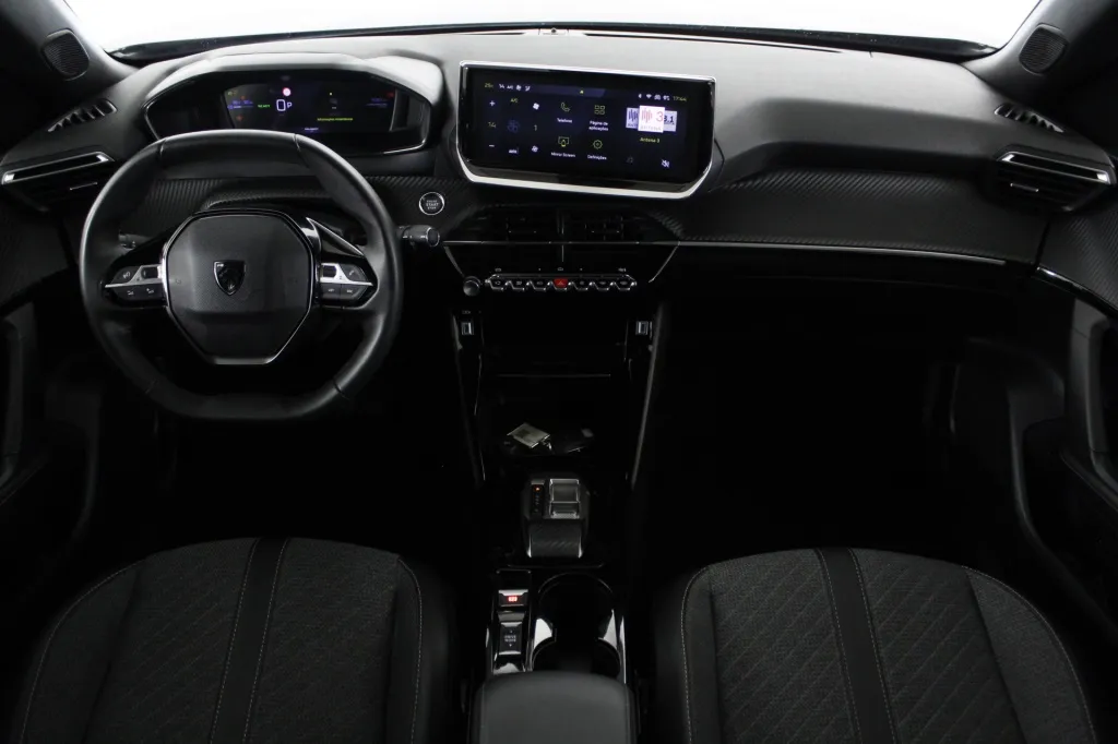 Peugeot e-2008