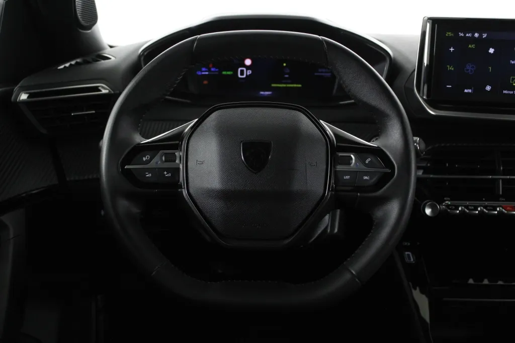 Peugeot e-2008
