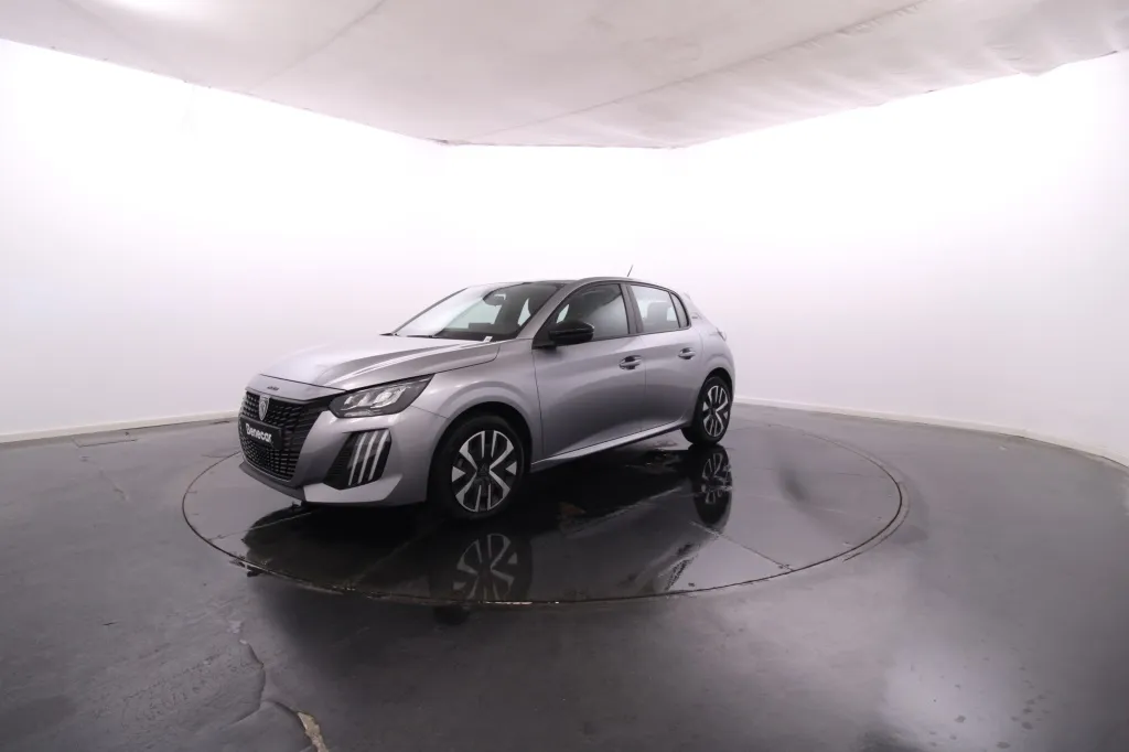 Peugeot e-208