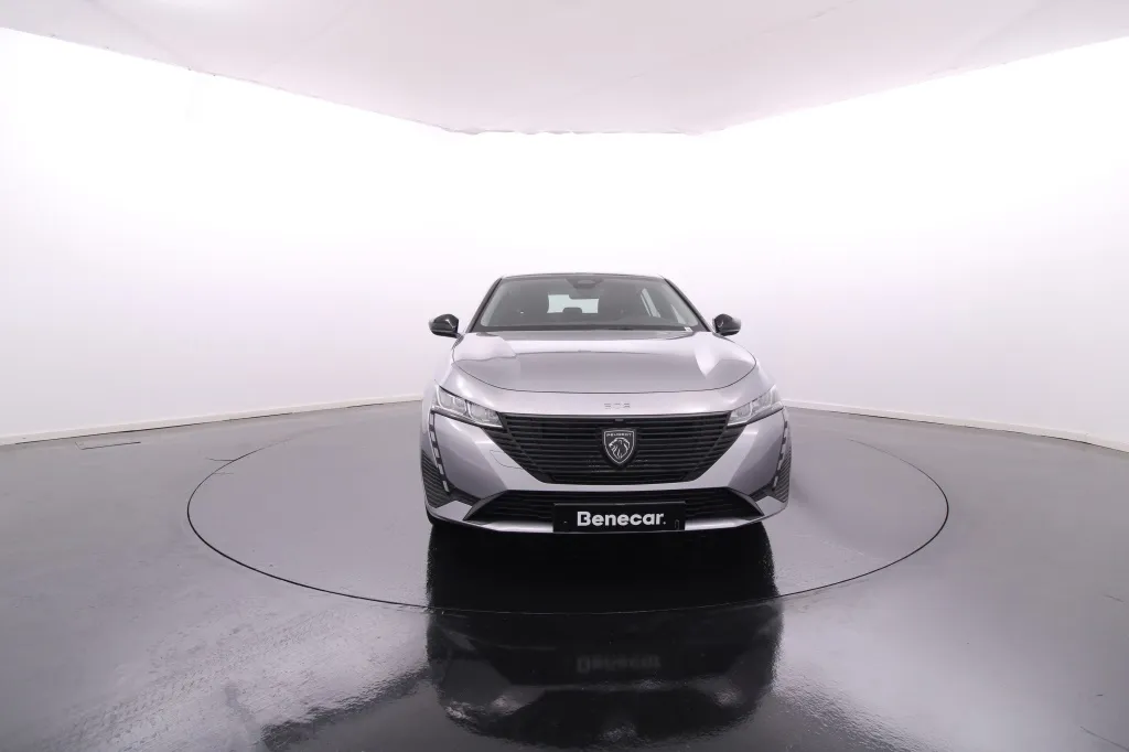 Peugeot e-308