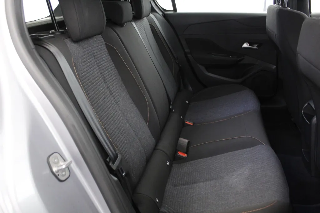 Peugeot e-308
