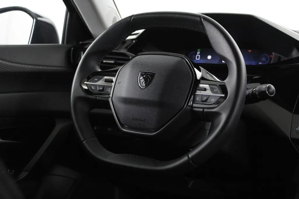 Peugeot e-308