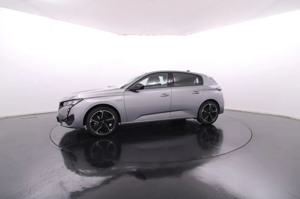 Peugeot e-308