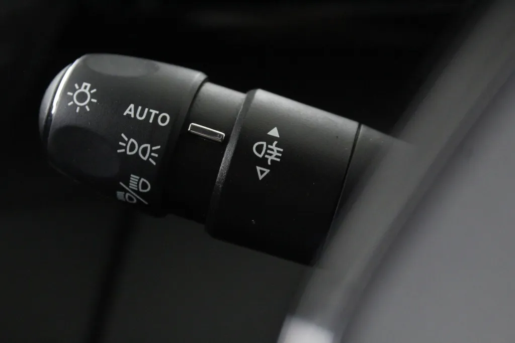 Peugeot e-308