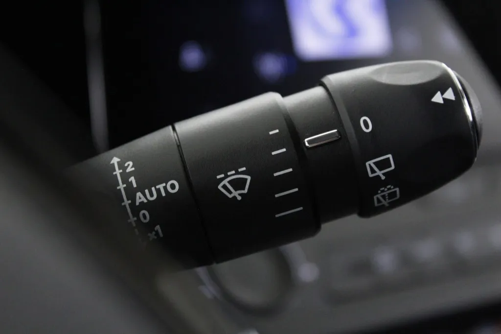 Peugeot e-308