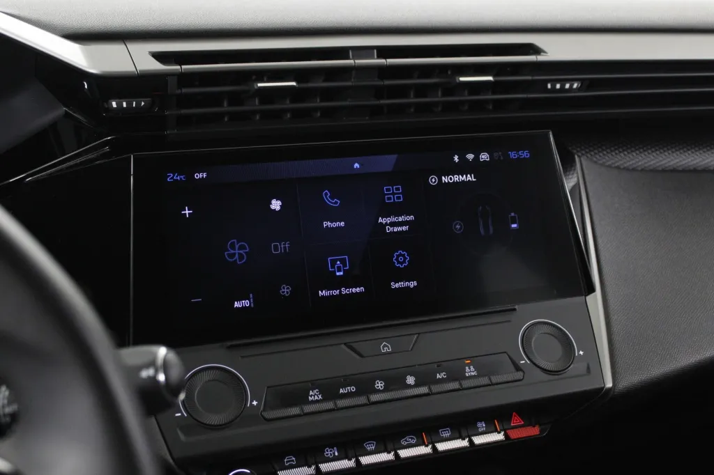 Peugeot e-308