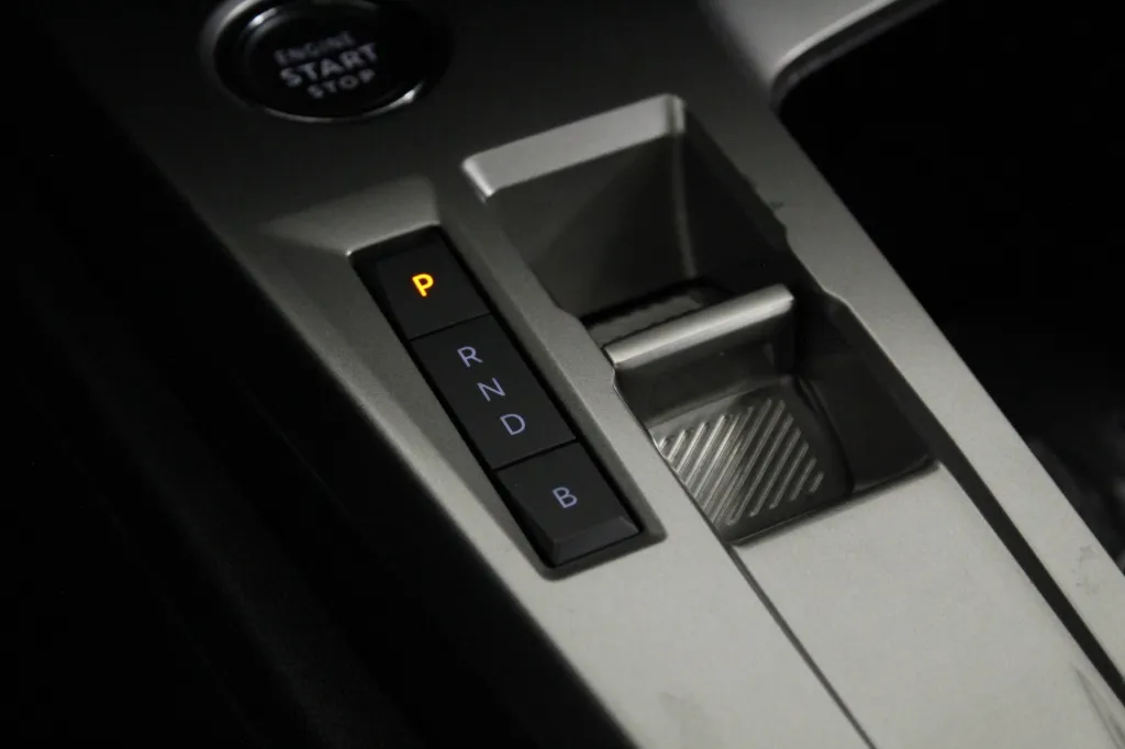 Peugeot e-308