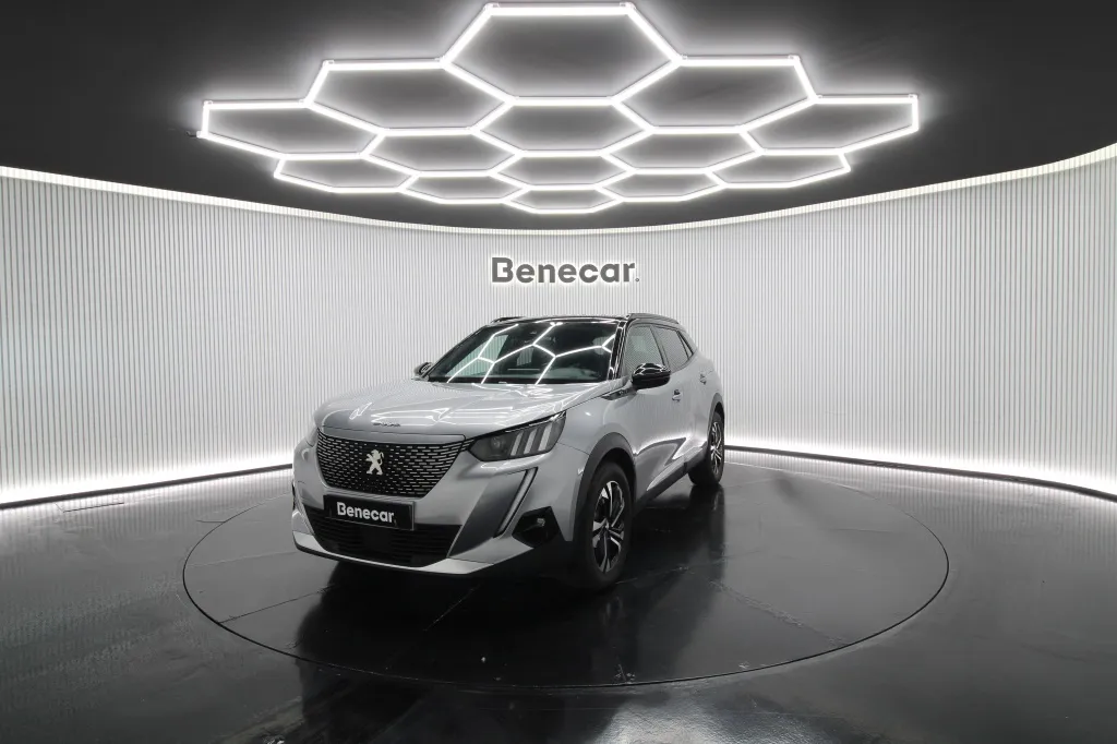 Peugeot e-2008