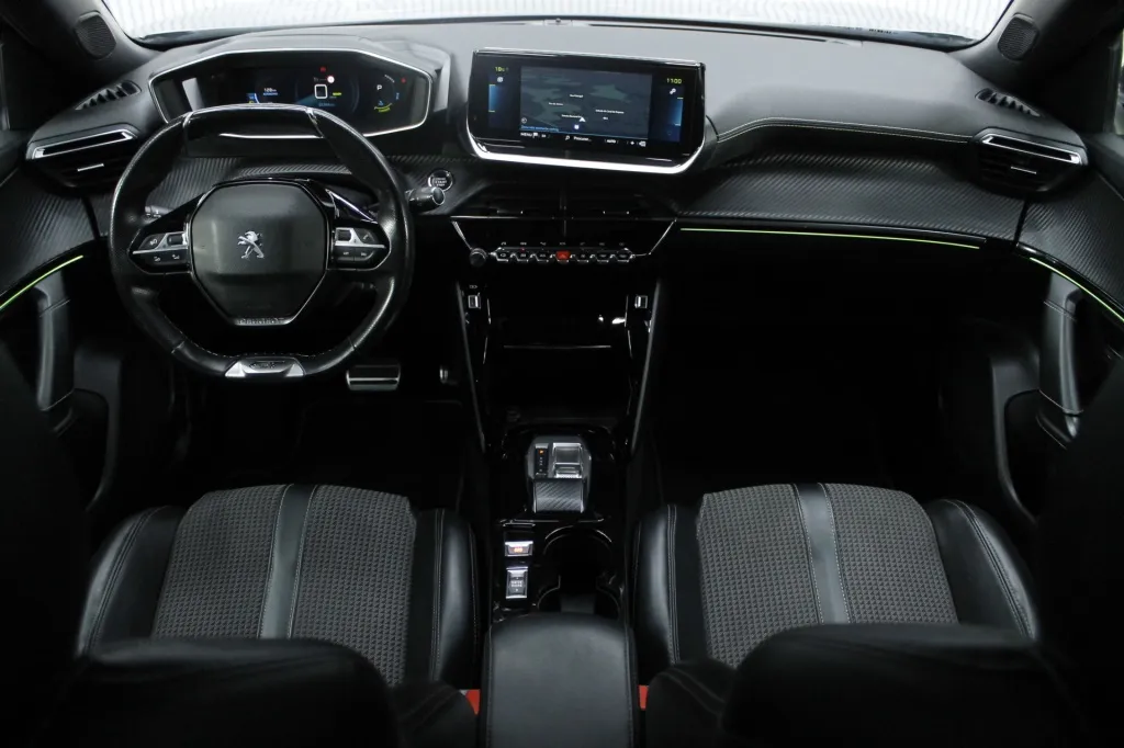 Peugeot e-2008
