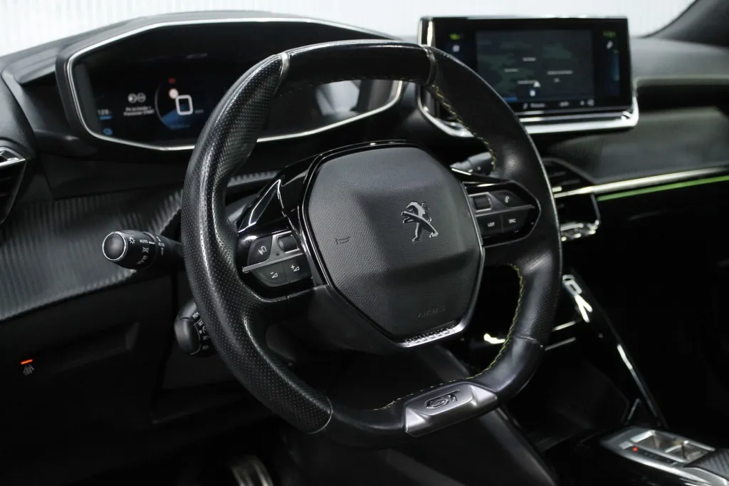 Peugeot e-2008