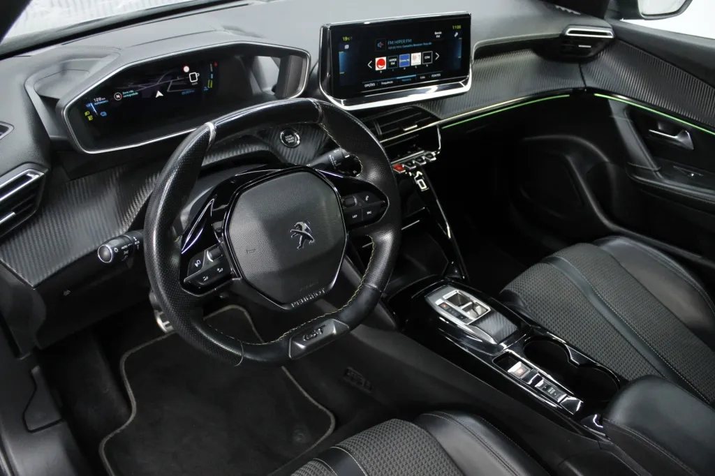 Peugeot e-2008