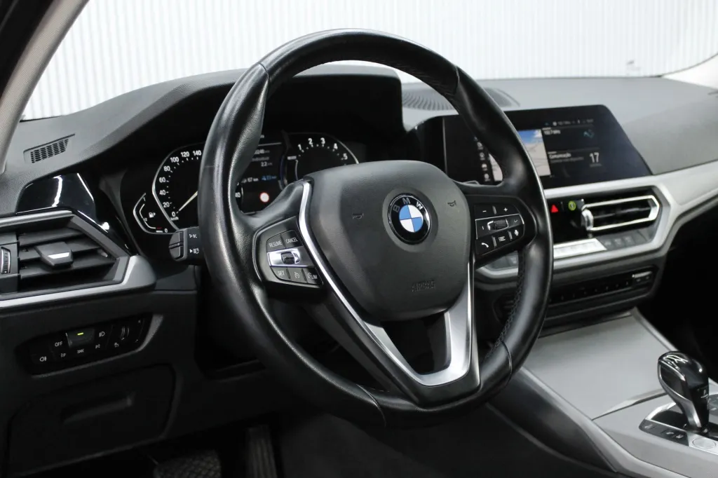 BMW Serie 3 - 330e