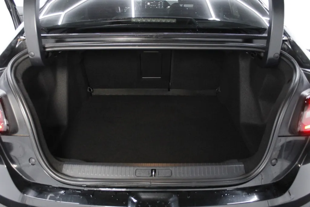 Citroen e-C4X