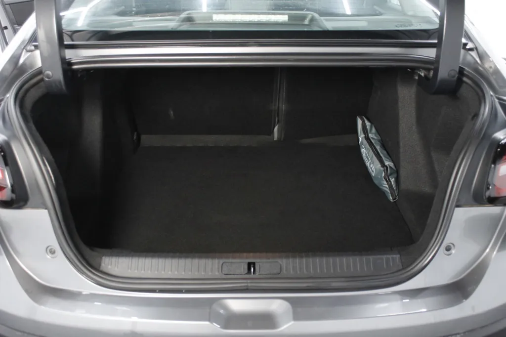 Citroen e-C4X