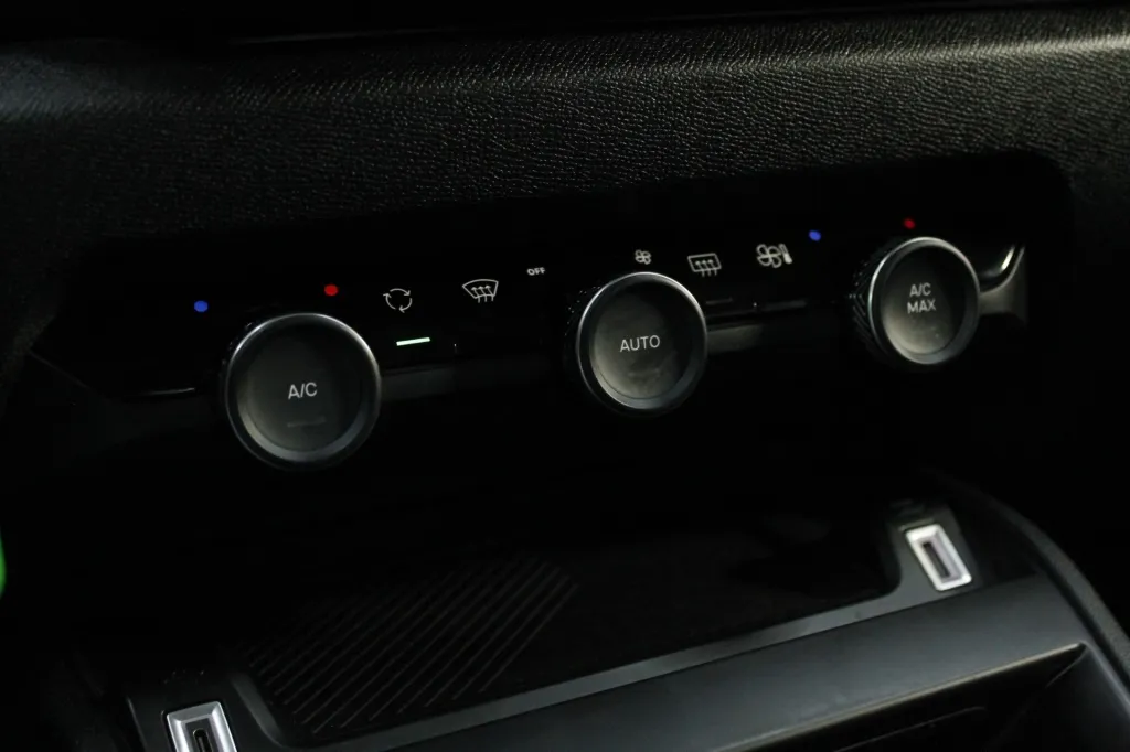 Citroen e-C4X