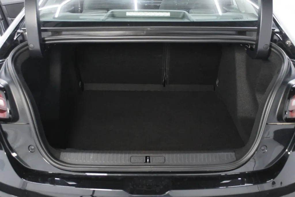 Citroen e-C4X