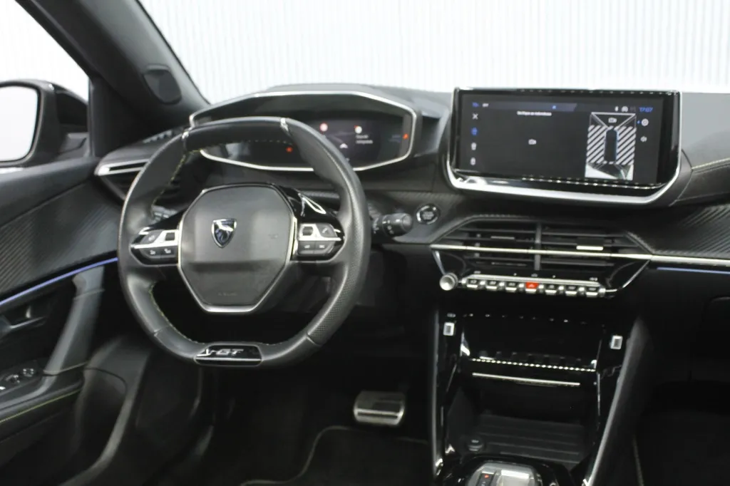 Peugeot e-2008