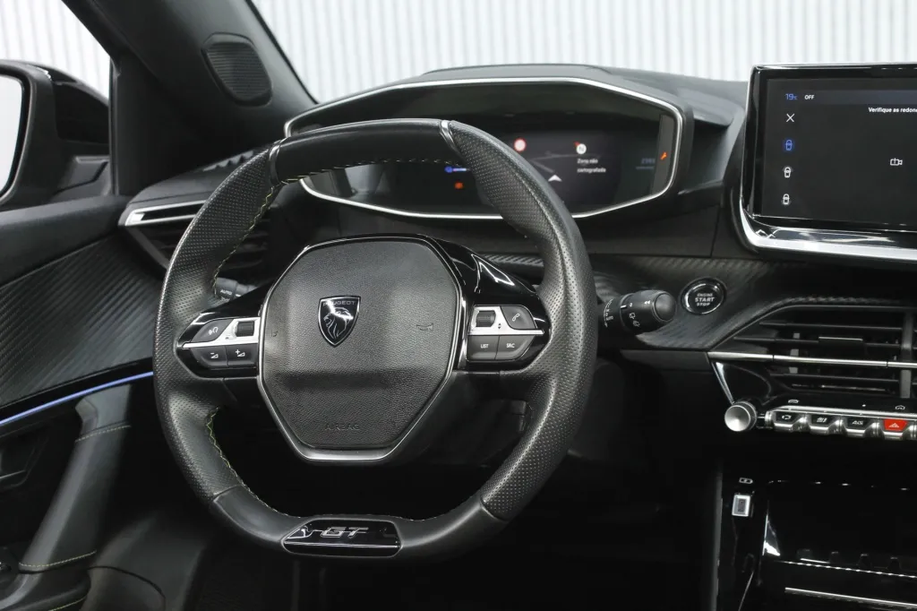 Peugeot e-2008