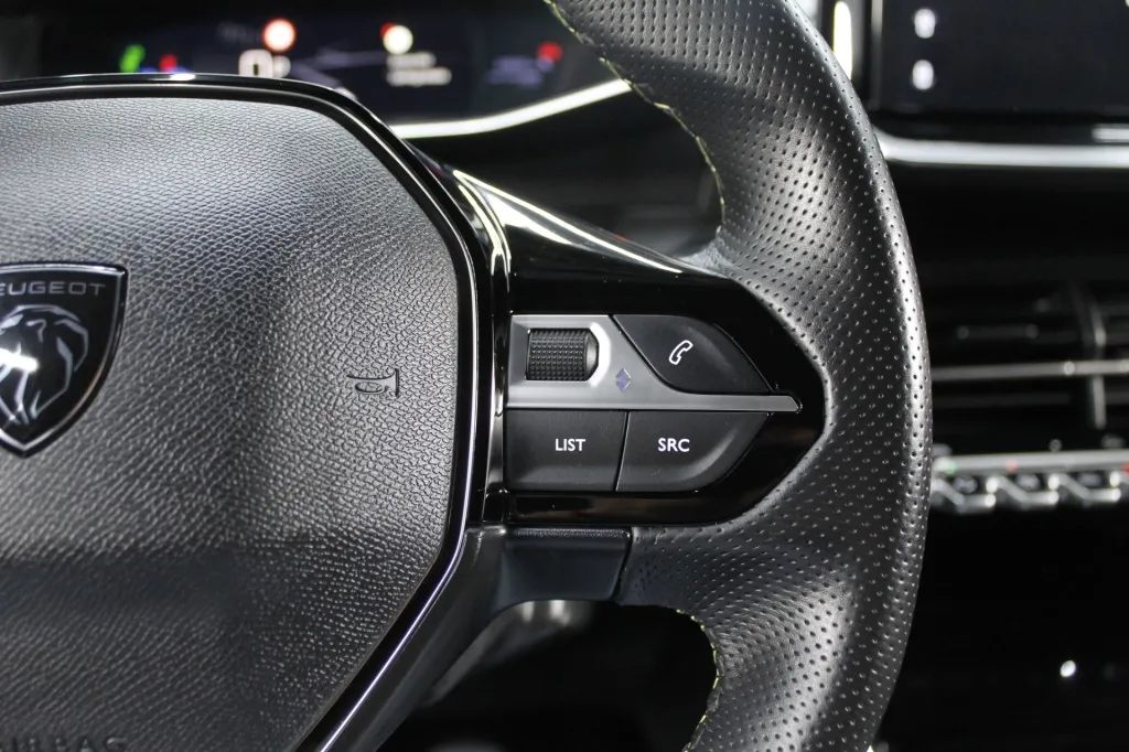 Peugeot e-2008