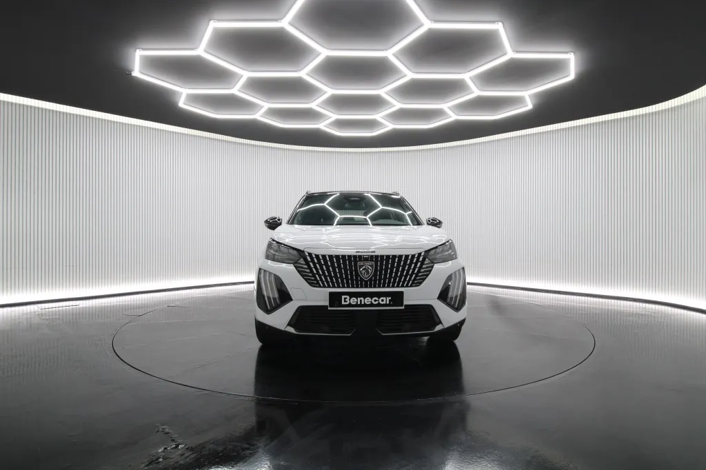 Peugeot e-2008