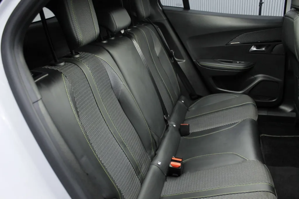 Peugeot e-2008