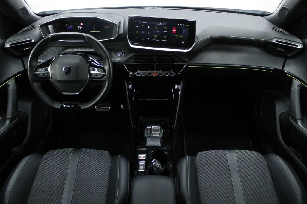 Peugeot e-2008
