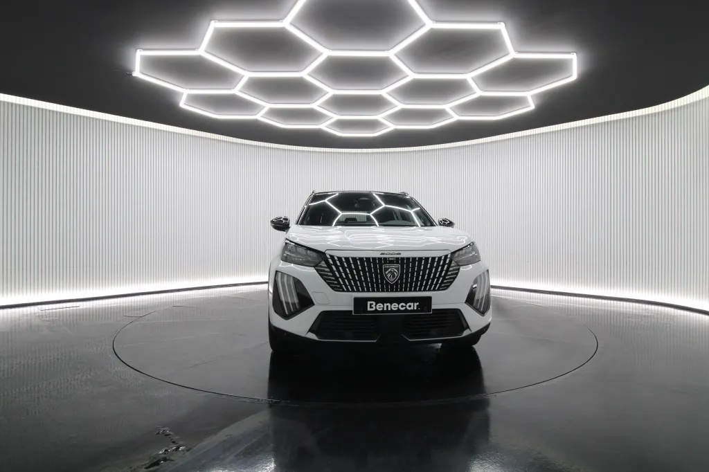 Peugeot e-2008