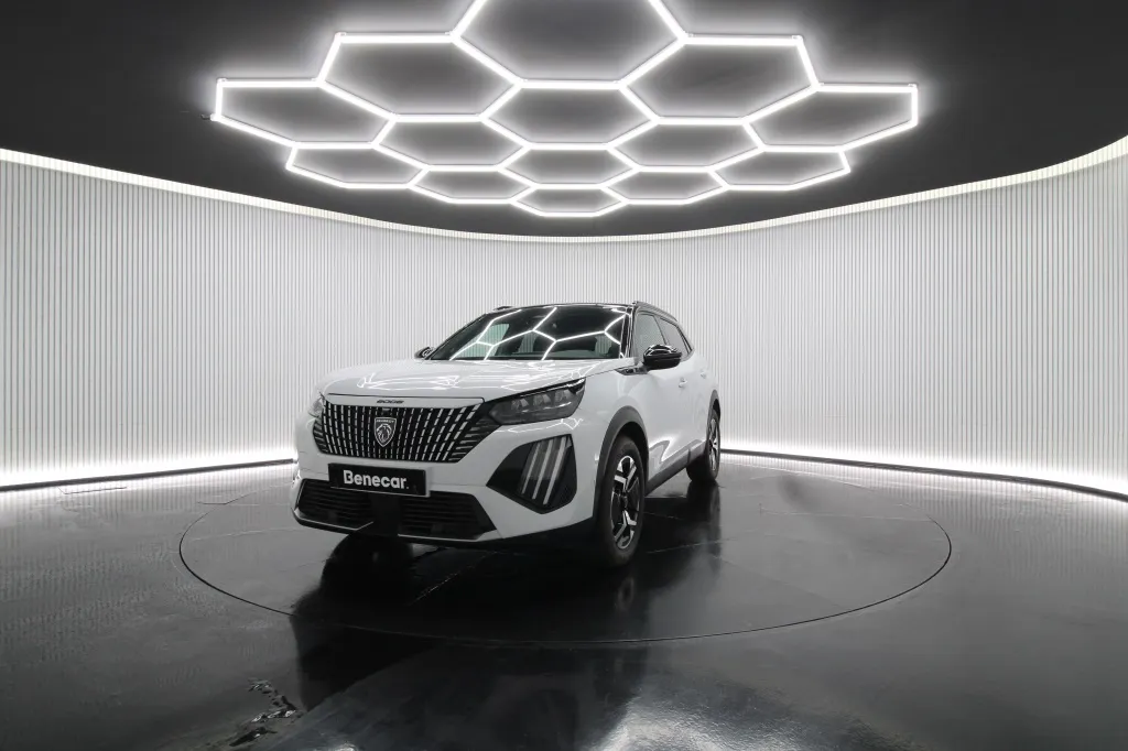 Peugeot e-2008