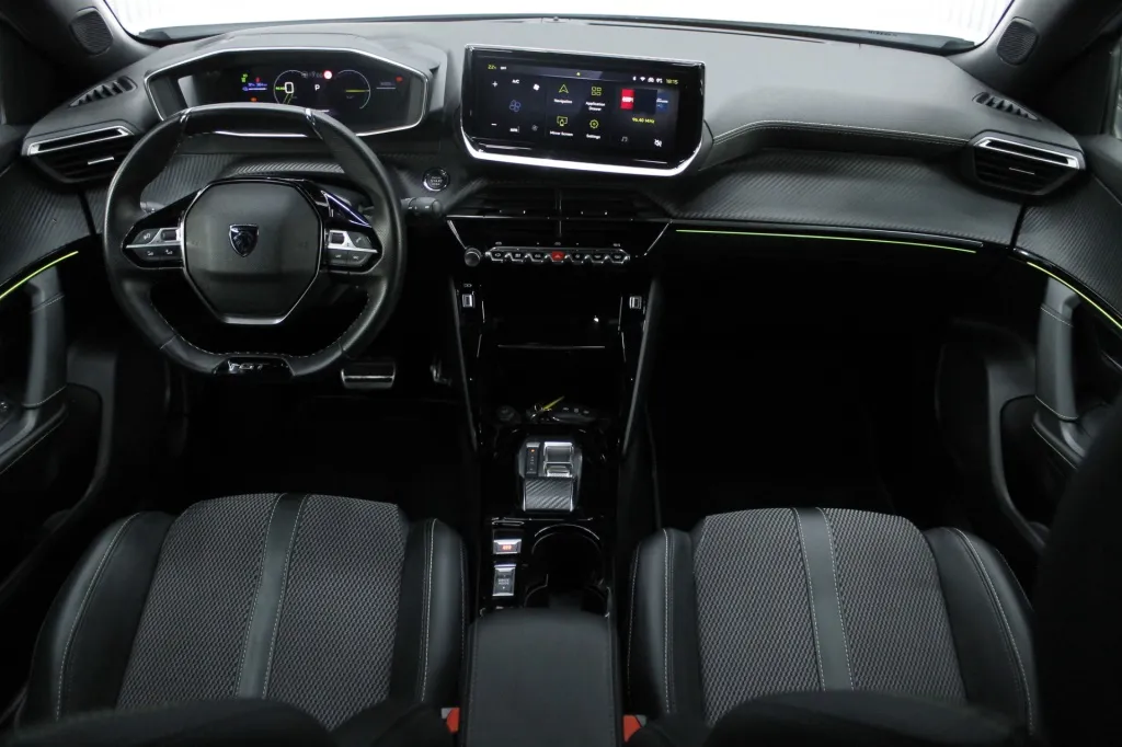 Peugeot e-2008