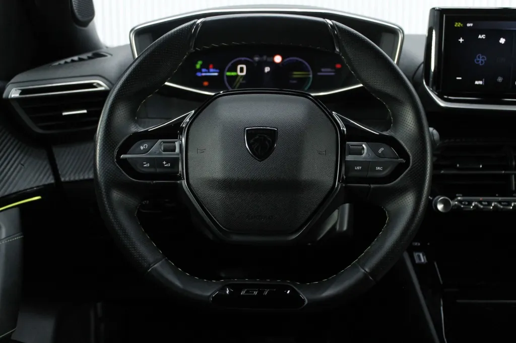 Peugeot e-2008