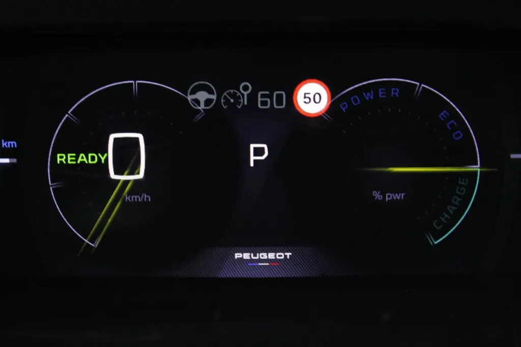 Peugeot e-2008