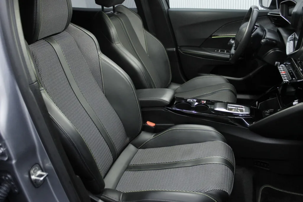 Peugeot e-2008