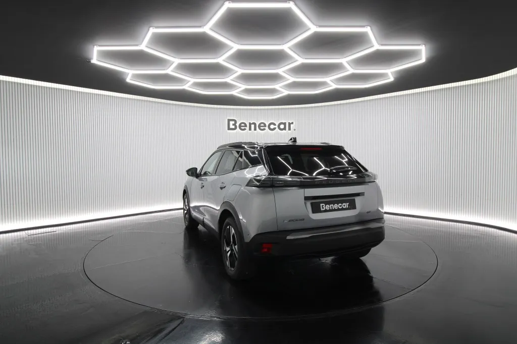 Peugeot e-2008