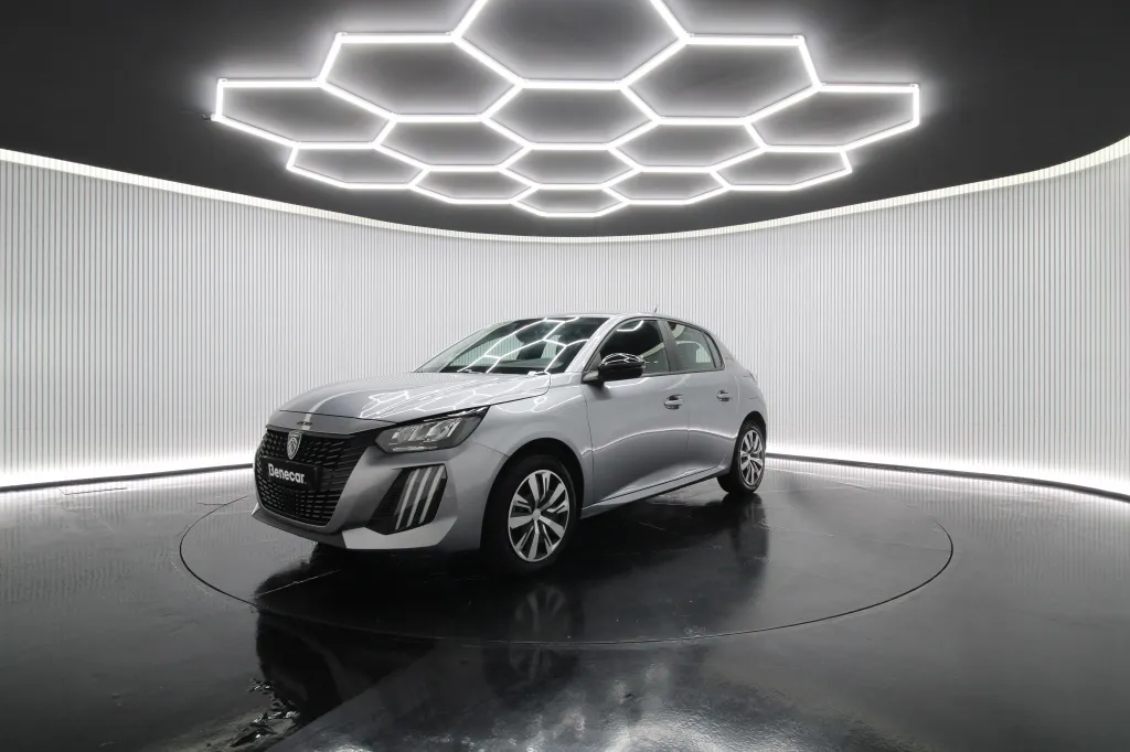 Peugeot e-208